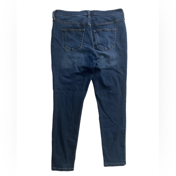 Universal Thread Dark Blue Stretch Denim Skinny Jeans Size 6/28 - Picture 4 of 7